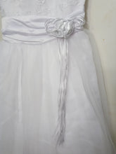 Load image into Gallery viewer, SABALAND GIRLS SIZE 14 WHITE FORMAL DRESS. NEW - # 3344