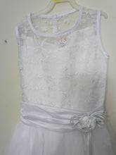 Load image into Gallery viewer, SABALAND GIRLS SIZE 14 WHITE FORMAL DRESS. NEW - # 3344