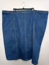 Load image into Gallery viewer, DOWNEAST &amp; ASHLEY ROSE REEVES PLUS WOMENS SIZE 3X DENIM BUTTON FRONT SKIRT - DARRDS3X0078
